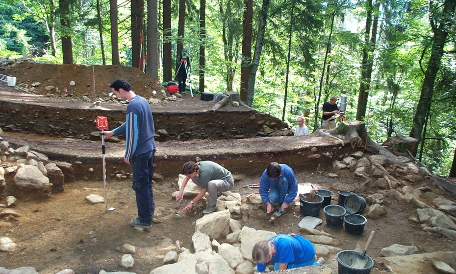 Prof. Dr. Rüdiger Krause und Mitarbeiter, Institut für Archäologische Wissenschaften der Goethe-Universität Frankfurt am Main - Prof. Dr. Rüdiger Krause, Montafon-Projekt der Goethe-Universität Frankfurt am Main Friaga Wald