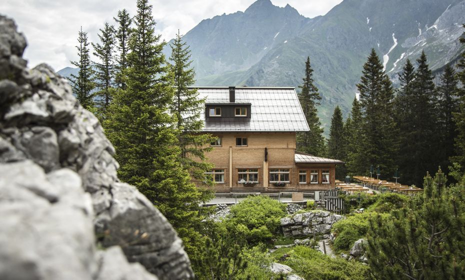 __NO_NAME__ __NO_NAME__