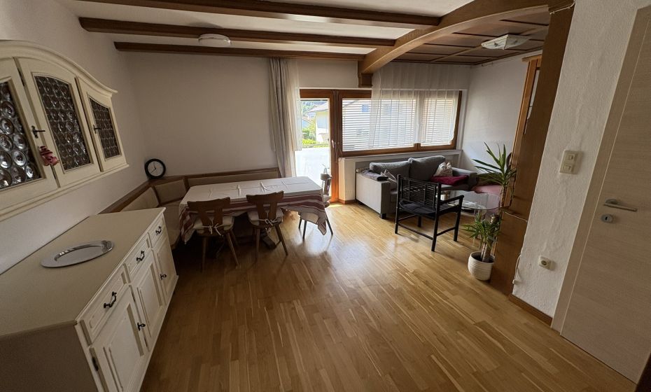 Geräumiges Apartment mit Ausblick auf die Berge Dornbirn, Wohnbereich Geräumiges Apartment mit Ausblick auf die Berge Dornbirn, Wohnbereich