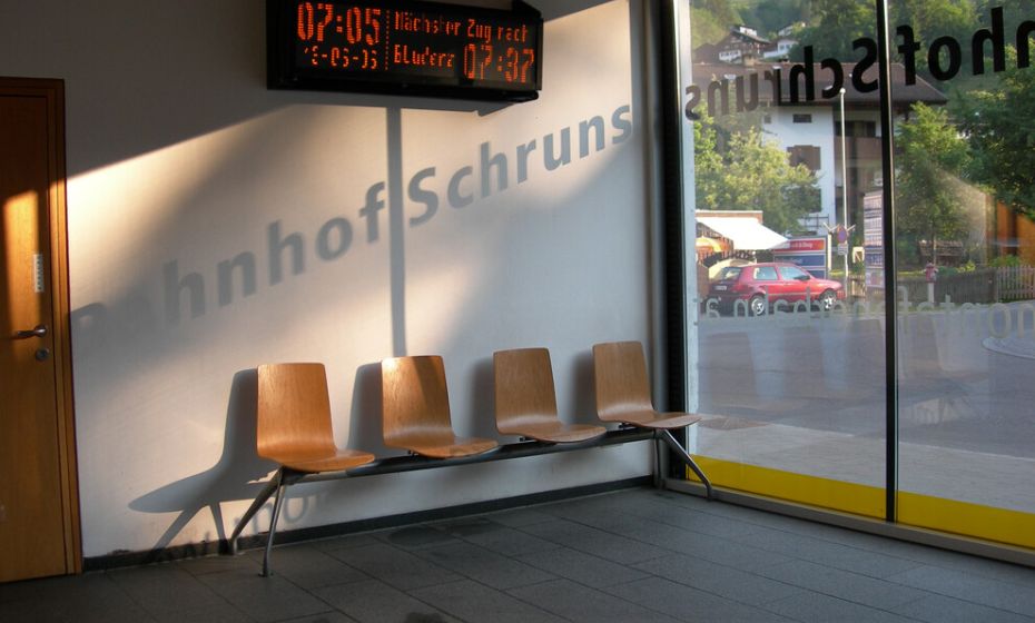 Warteraum Bahnhof Schruns Warteraum Bahnhof Schruns