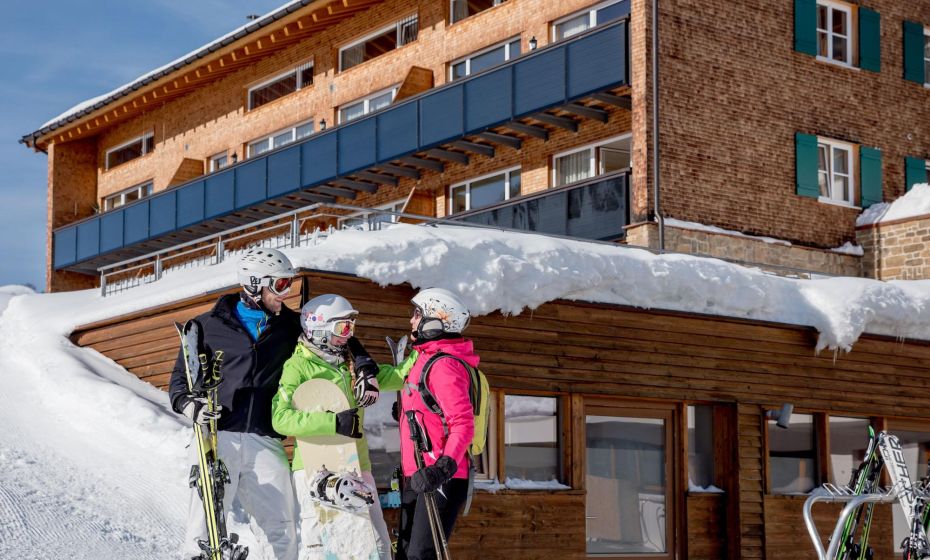 From the hotel directly to the slopes From the hotel directly to the slopes