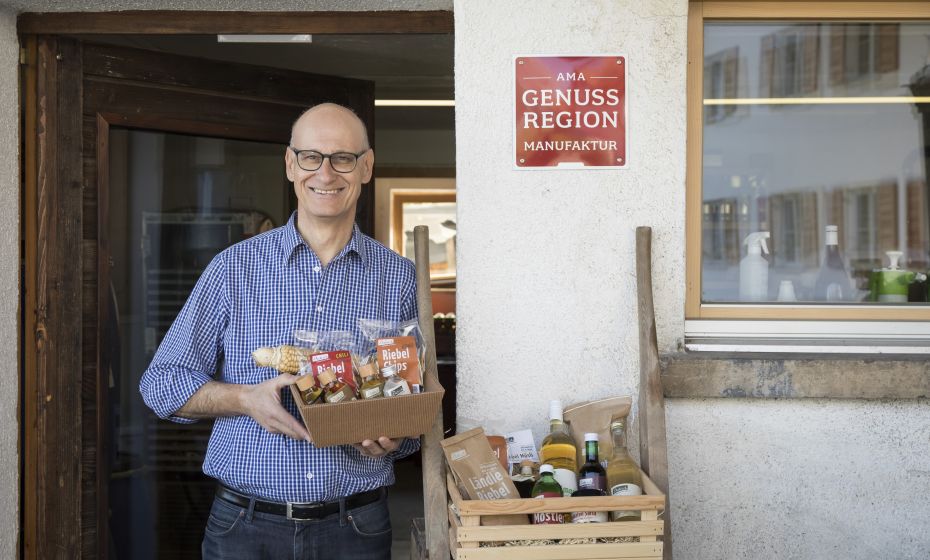 Richard Dietrich im Hofladen