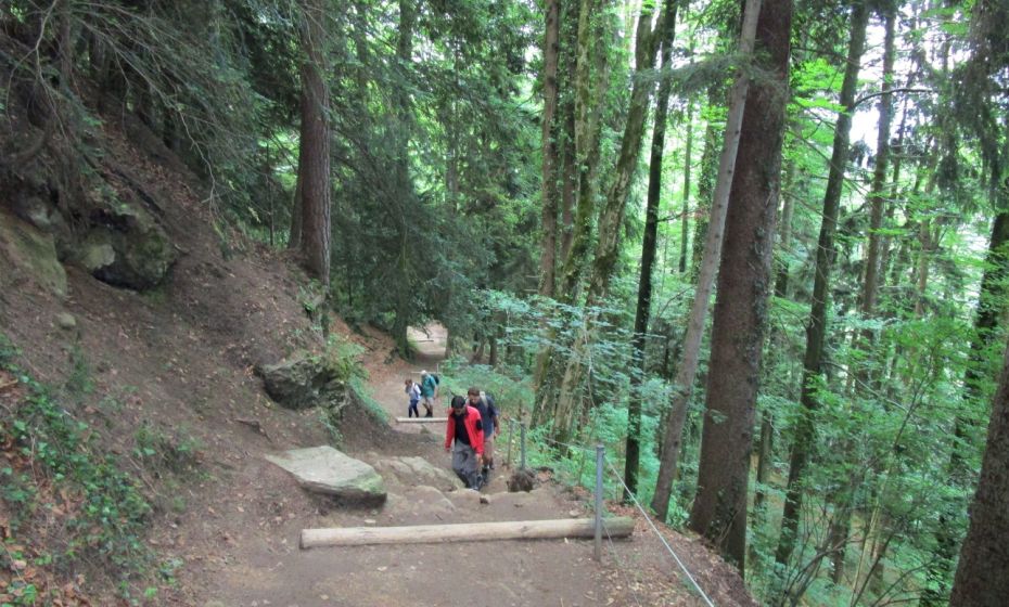 An der Atemfrequenz der entgegenkommenden Wanderern erkennt man auch die Steilheit des Weges