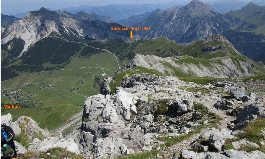 Der Abstieg Ã¼ber den FÃ¼rstin-Gina-Steig bis zum Sareiser Joch