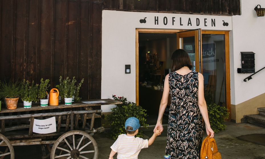 Einkauf mit Kind, Hofladen Einkauf mit Kind, Hofladen