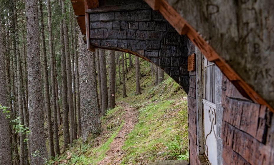 BruderhÃ¼sli mit Hauszeichen