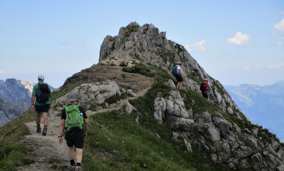 Erich Zucalli - www.guideservice.at Traumhafte Gratwanderung mit herrlichen Ausblicken auf beide Seiten