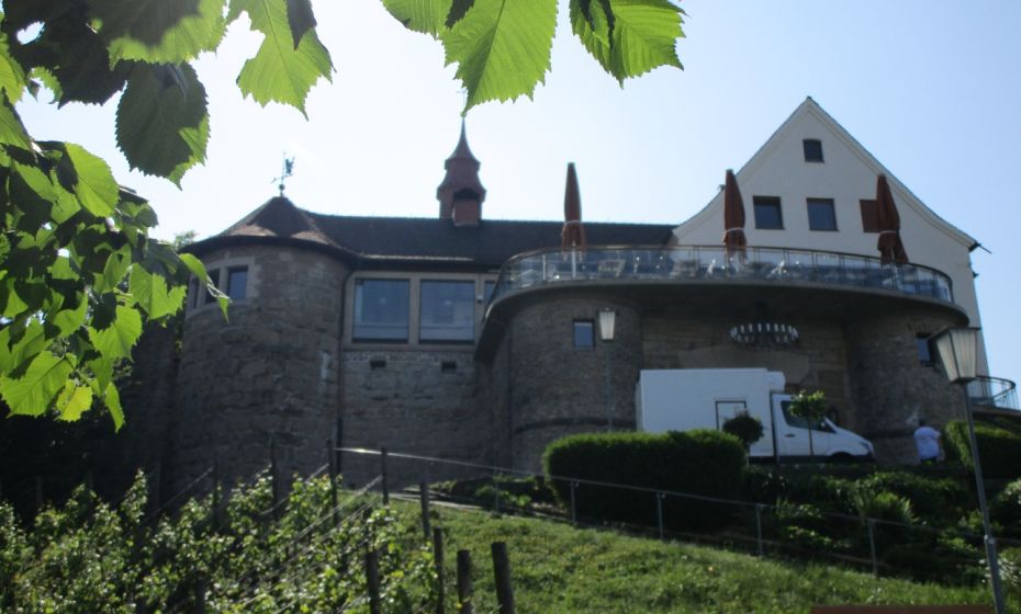 Das schÃ¶n gelegene Restaurant Gebardberg mit der tollen Aussichtsterasse