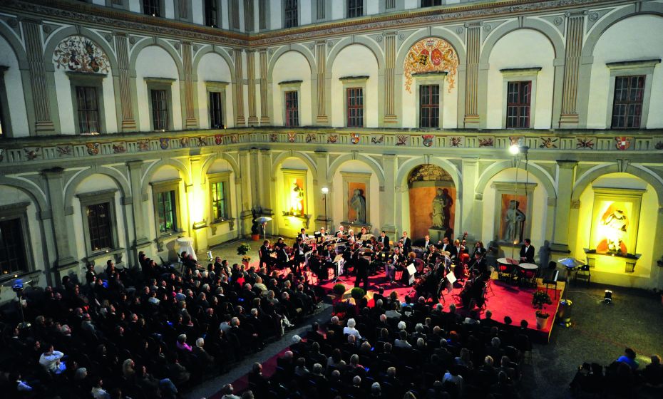 Arpeggione_Palast.JPG Arpeggione_Palast.JPG