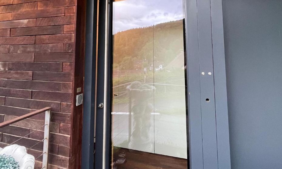 Design Apartment mit Panoramafenster & Naturblick - KLIMATISIERT