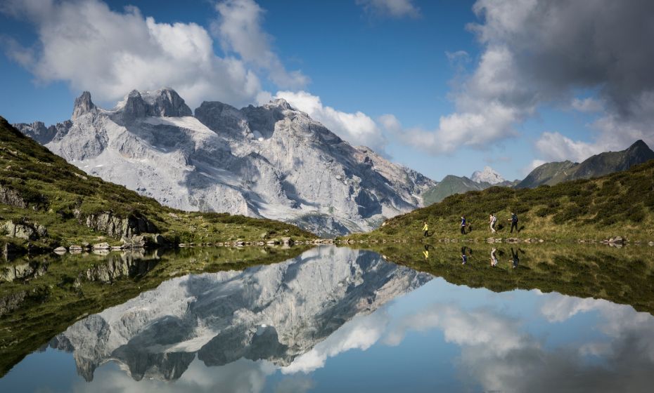 Tobelsee mit Drei Türme im Hintergrund Tobelsee mit Drei Türme im Hintergrund