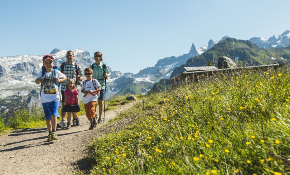 Elisa Schöllhorn - Montafon Tourismus GmbH - Christoph Schöch Wandern am Golm