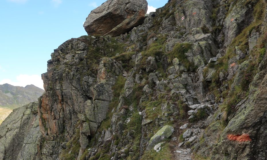 Leichte Kletterstelle auf dem Weg zum Hochmadererjoch Leichte Kletterstelle auf dem Weg zum Hochmadererjoch