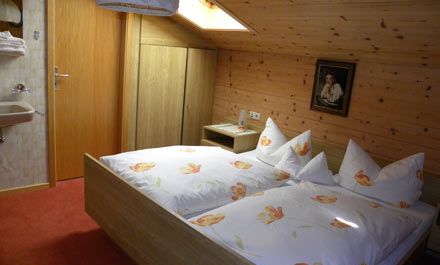 Haus "Sonnblick" - BreuÃ, Ãbersaxen